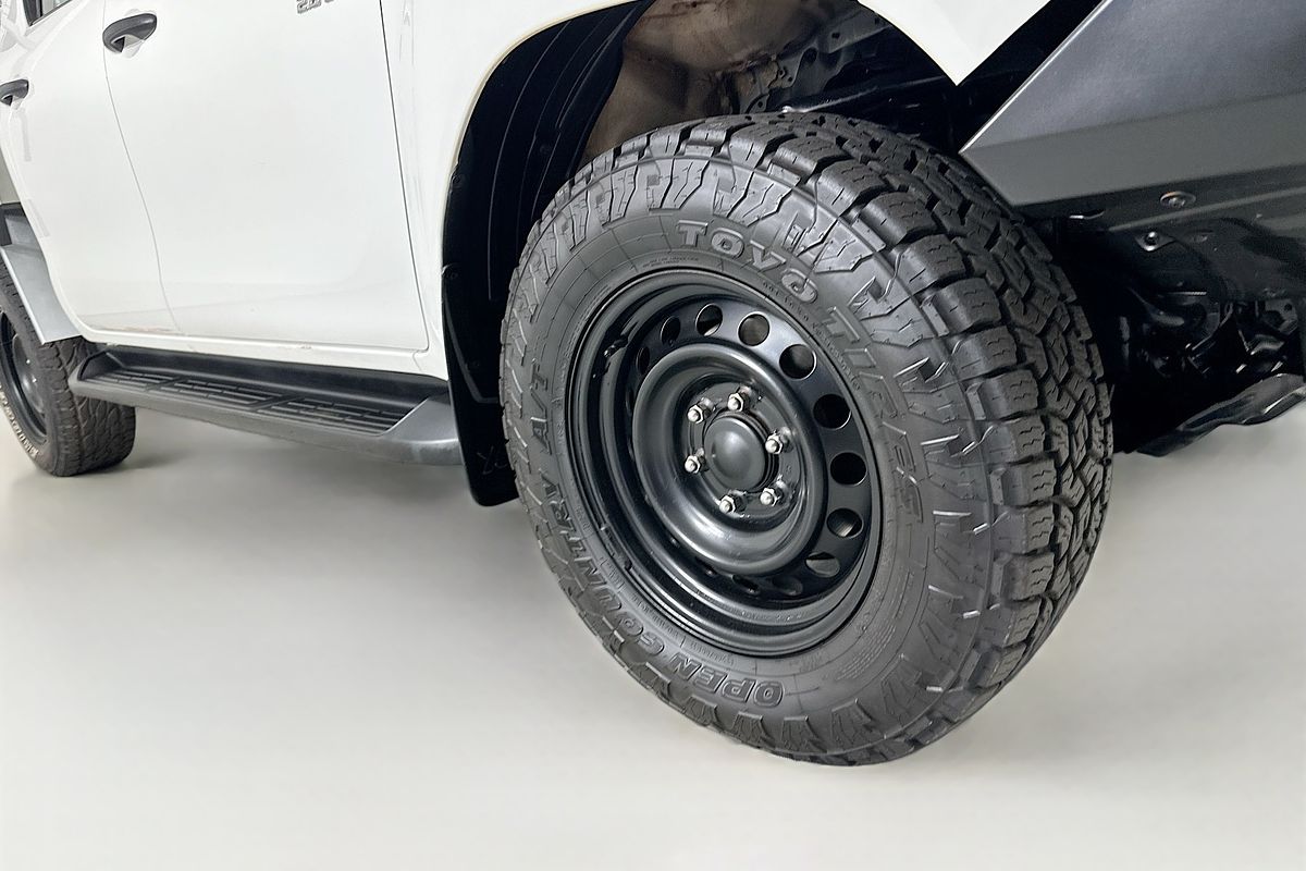 2020 Toyota HILUX SR (4x4) GUN126R MY19 UPGRADE 4X4