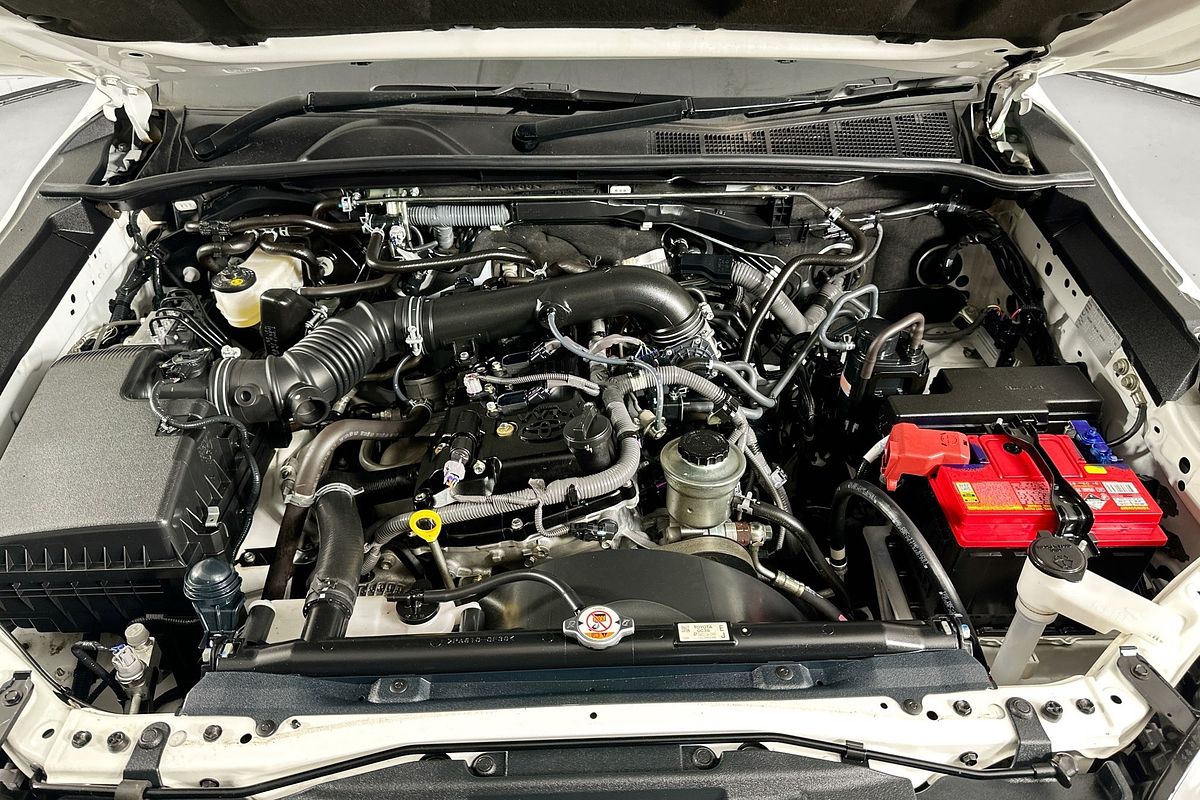 2018 Toyota HILUX WORKMATE TGN121R MY17 REAR WHEEL DRIVE