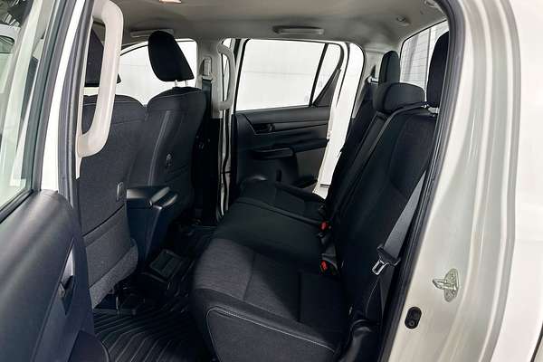 2018 Toyota HILUX SR (4x4) GUN126R MY17 4X4