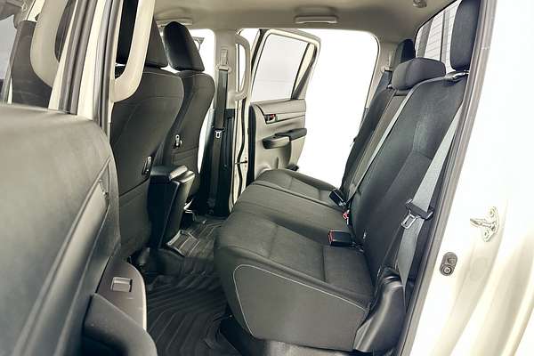 2022 Toyota HILUX SR (4x4) GUN126R 4X4
