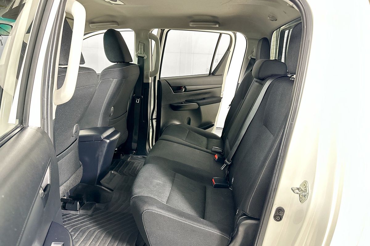 2022 Toyota HILUX SR (4x4) GUN126R 4X4