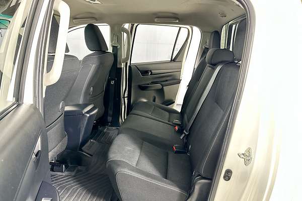 2022 Toyota HILUX SR (4x4) GUN126R 4X4