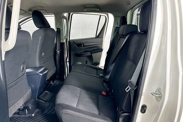 2022 Toyota HILUX SR (4x4) GUN126R 4X4