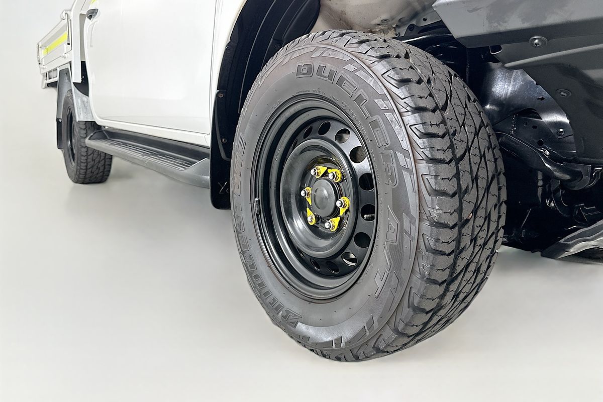 2022 Toyota HILUX SR (4x4) STEEL WHEELS GUN126R 4X4