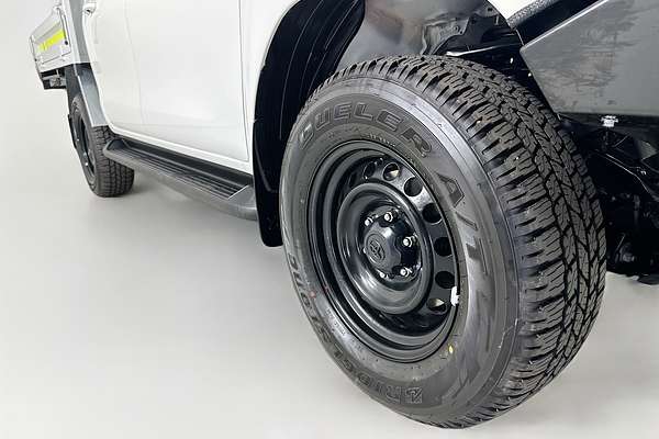 2025 Toyota HILUX SR (4x4) STEEL WHEELS GUN126R RC 4X4