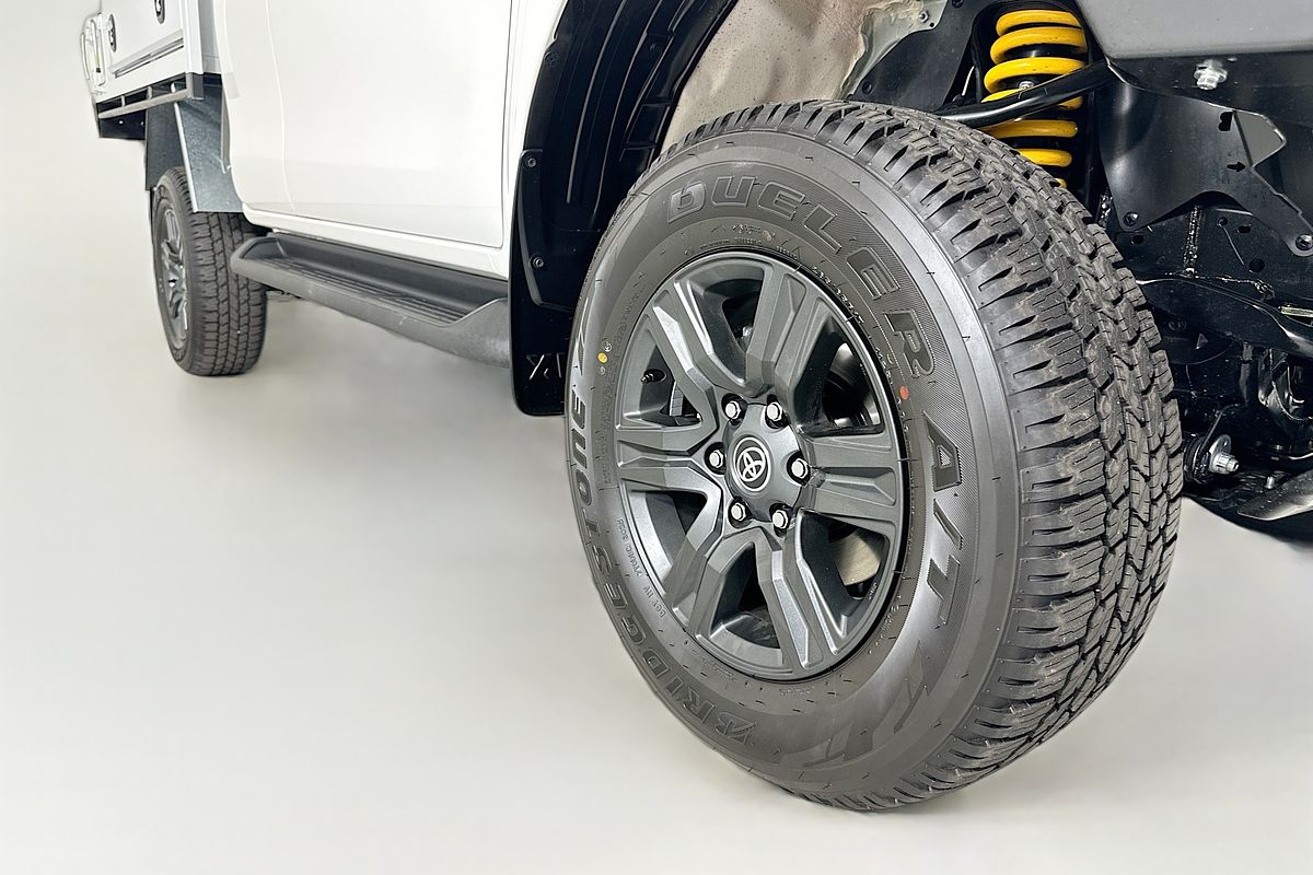 2025 Toyota HILUX SR (4x4) GUN126R RC 4X4