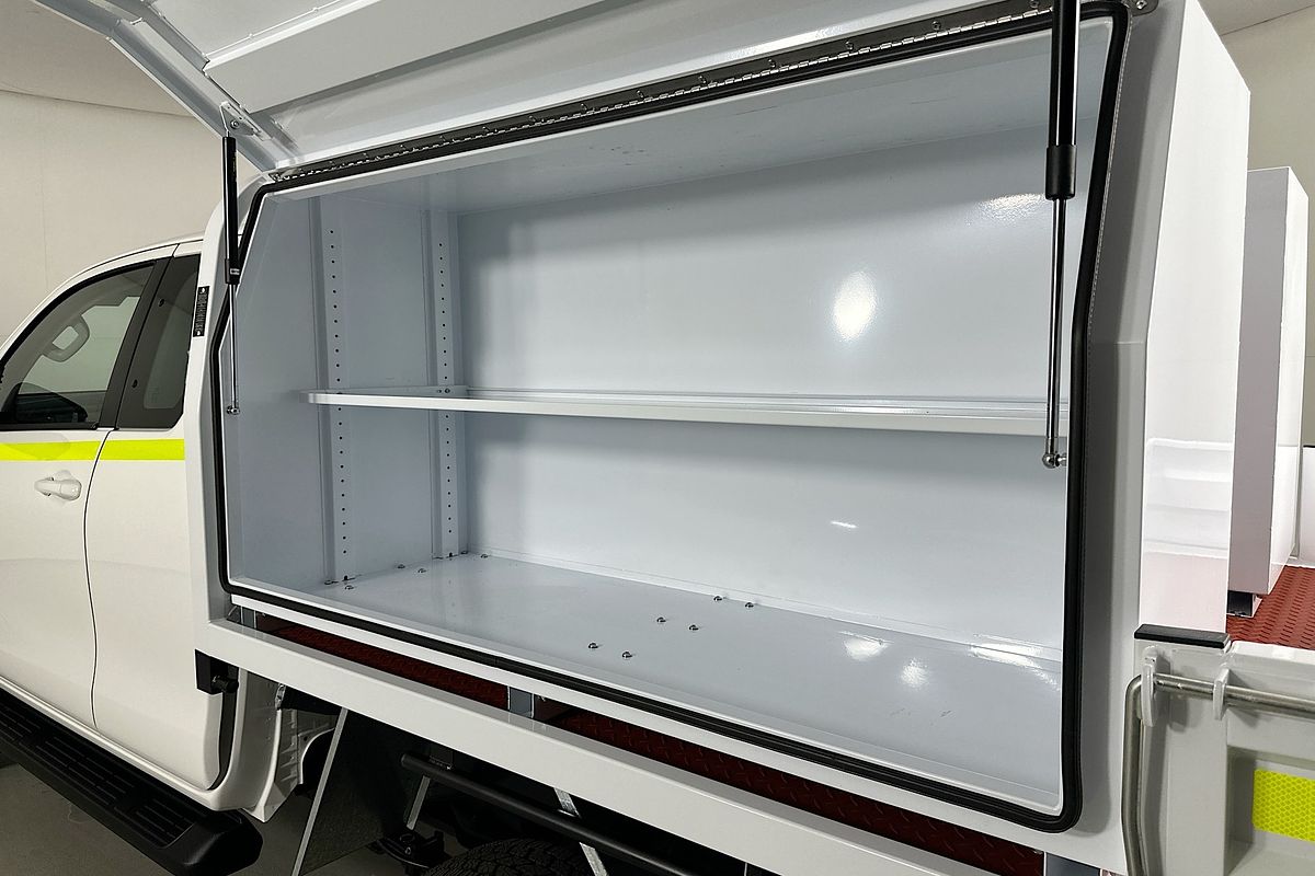 2025 Toyota Hilux SR (4x4) GUN126R RC 4X4