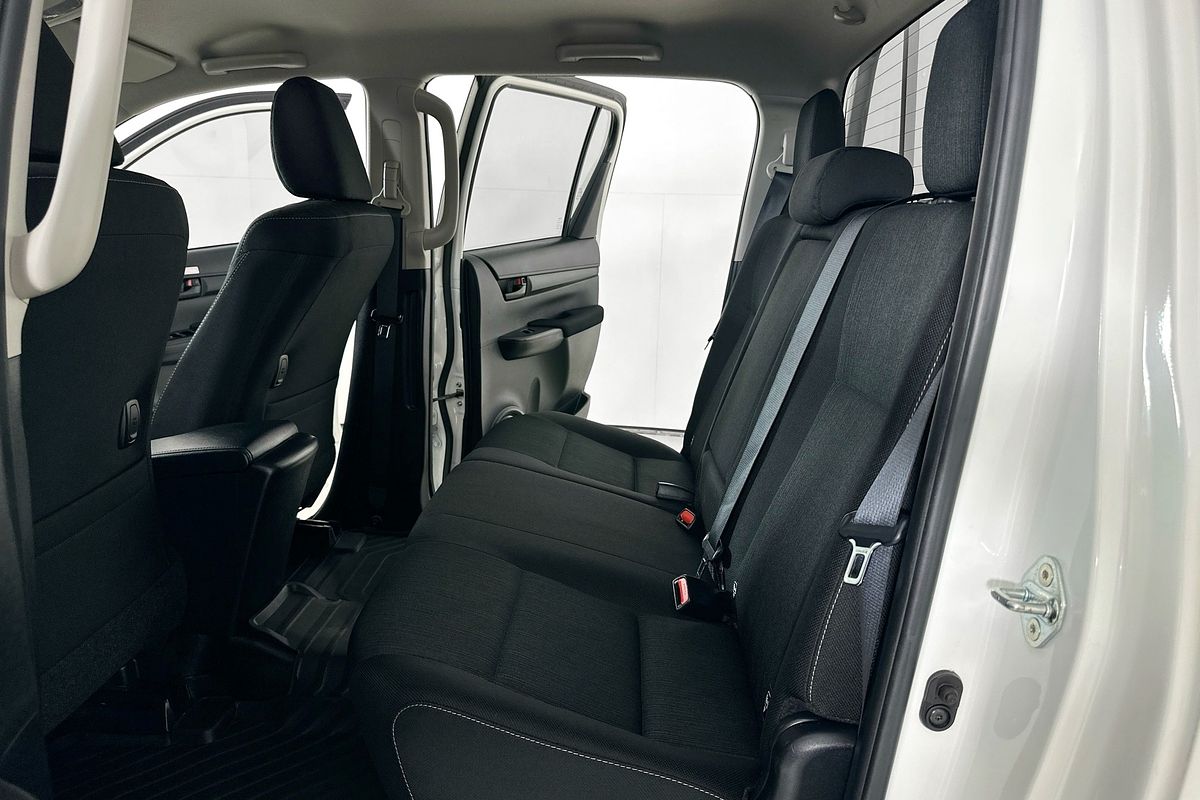 2022 Toyota HILUX SR (4x4) GUN126R 4X4