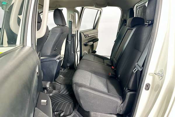 2024 Toyota HILUX SR (4x4) GUN126R 4X4