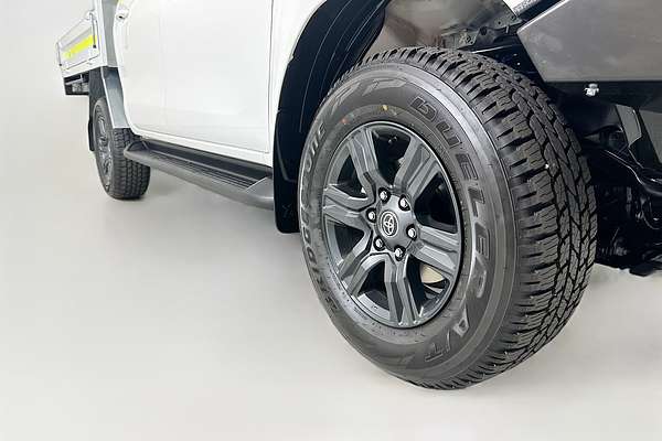 2025 Toyota HILUX SR 48V (4x4) GUN126R RC 4X4