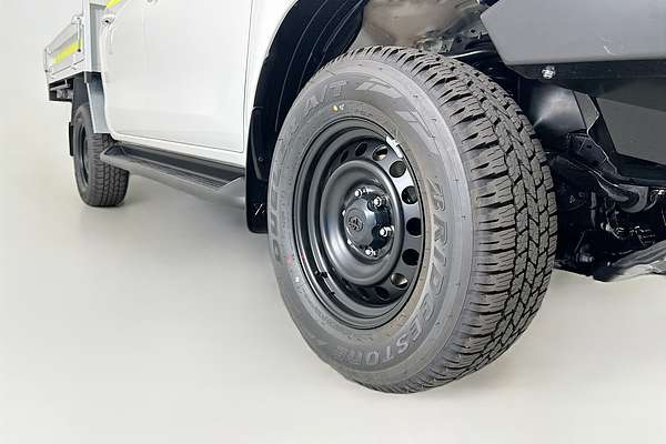 2025 Toyota HILUX SR (4x4) STEEL WHEELS GUN126R RC 4X4