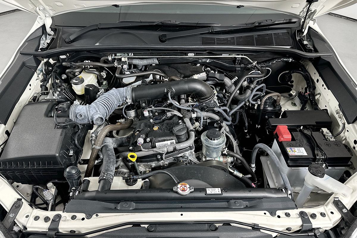 2024 Toyota HILUX WORKMATE (4x2) TGN121R REAR WHEEL DRIVE