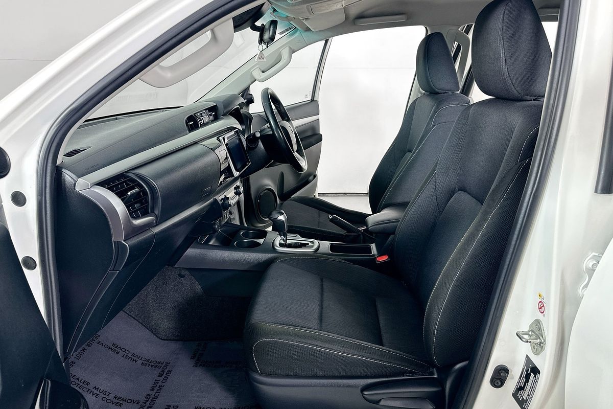 2019 Toyota HILUX SR5 (4x4) GUN126R MY19 4X4