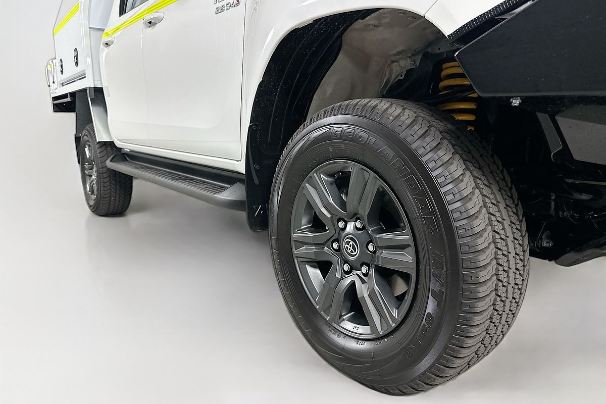 2025 Toyota HILUX SR 48V (4x4) GUN126R RC 4X4