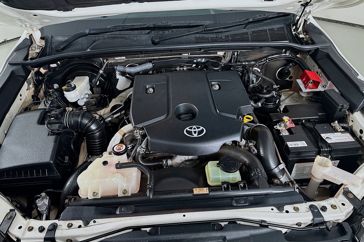 2021 Toyota HILUX SR (4x4) GUN126R FACELIFT 4X4