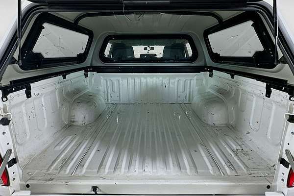 2017 Toyota HILUX SR (4x4) GUN126R MY17 4X4
