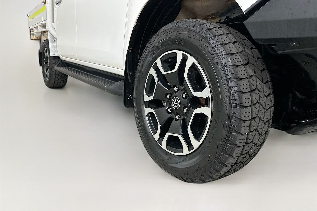 2021 Toyota HILUX SR5 (4x4) GUN126R FACELIFT 4X4