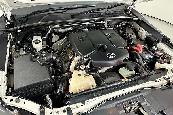 2021 Toyota HILUX SR (4x4) GUN126R FACELIFT 4X4