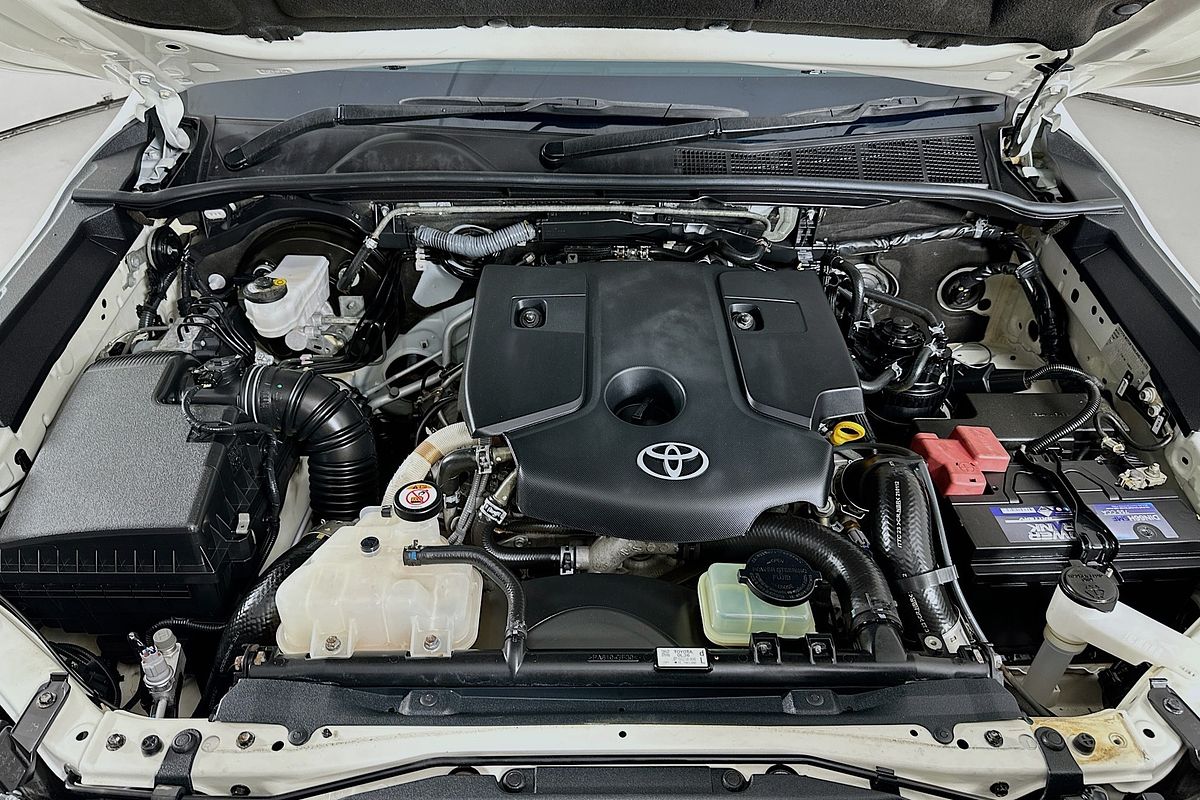 2021 Toyota HILUX SR (4x4) GUN126R 4X4