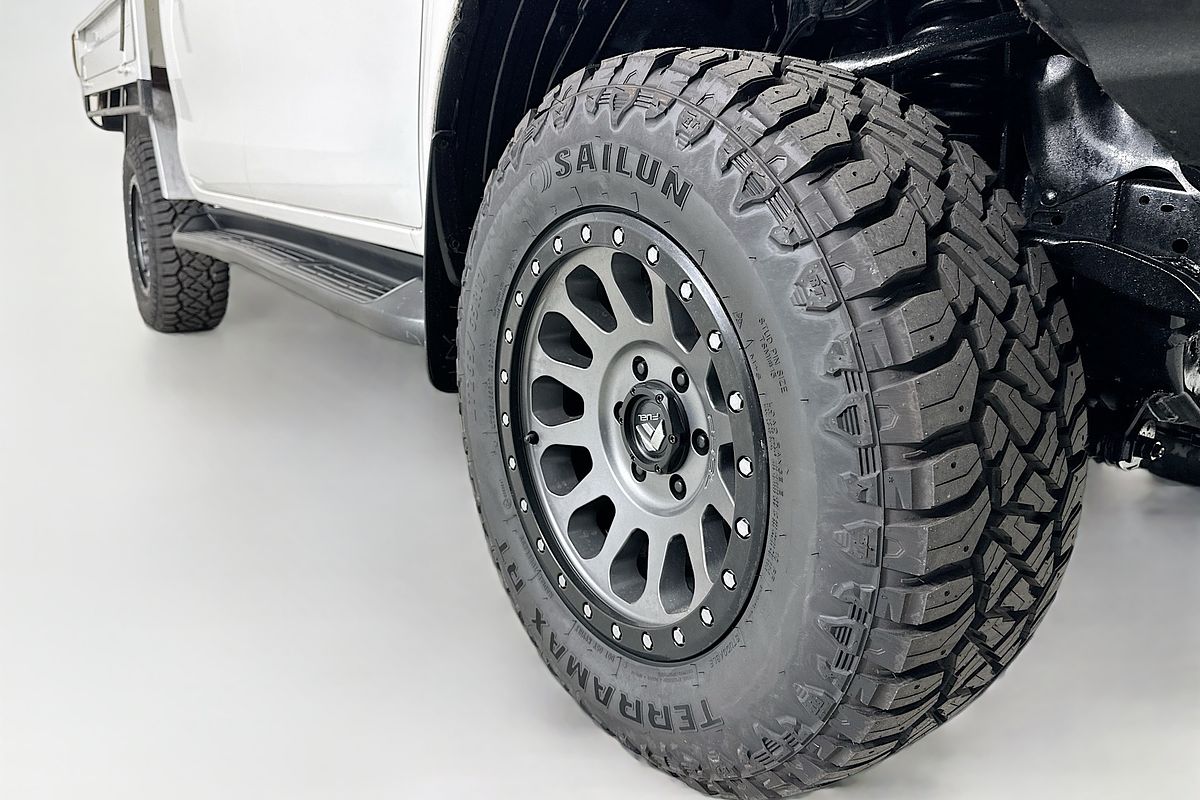 2017 Toyota HILUX SR (4x4) GUN126R 4X4