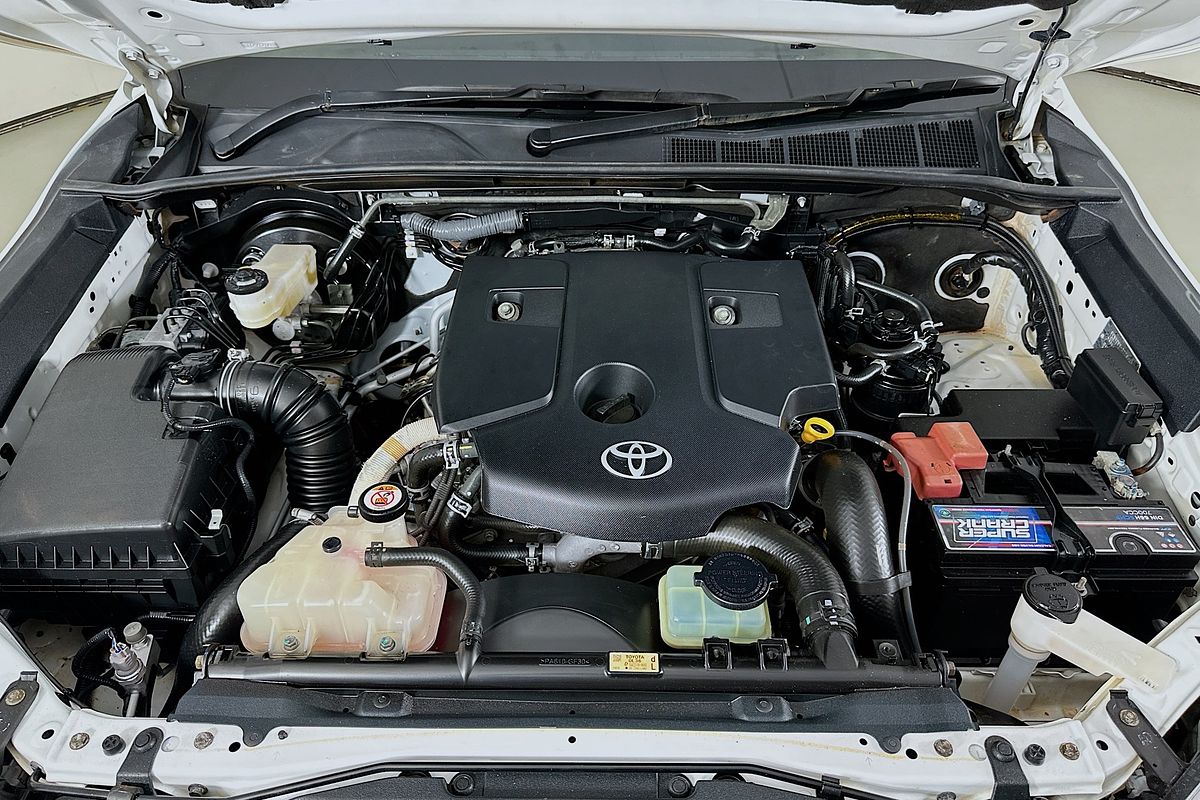 2020 Toyota HILUX SR (4x4) GUN126R MY19 UPGRADE 4X4