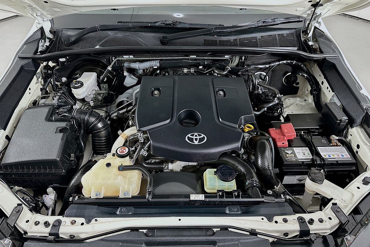 2020 Toyota HILUX SR (4x4) GUN126R MY19 UPGRADE 4X4