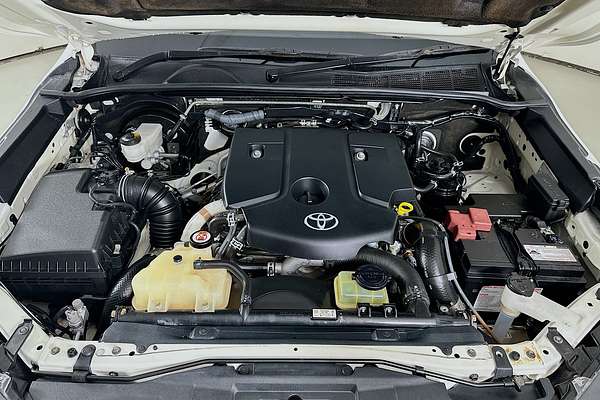 2022 Toyota HILUX SR (4x4) GUN126R 4X4