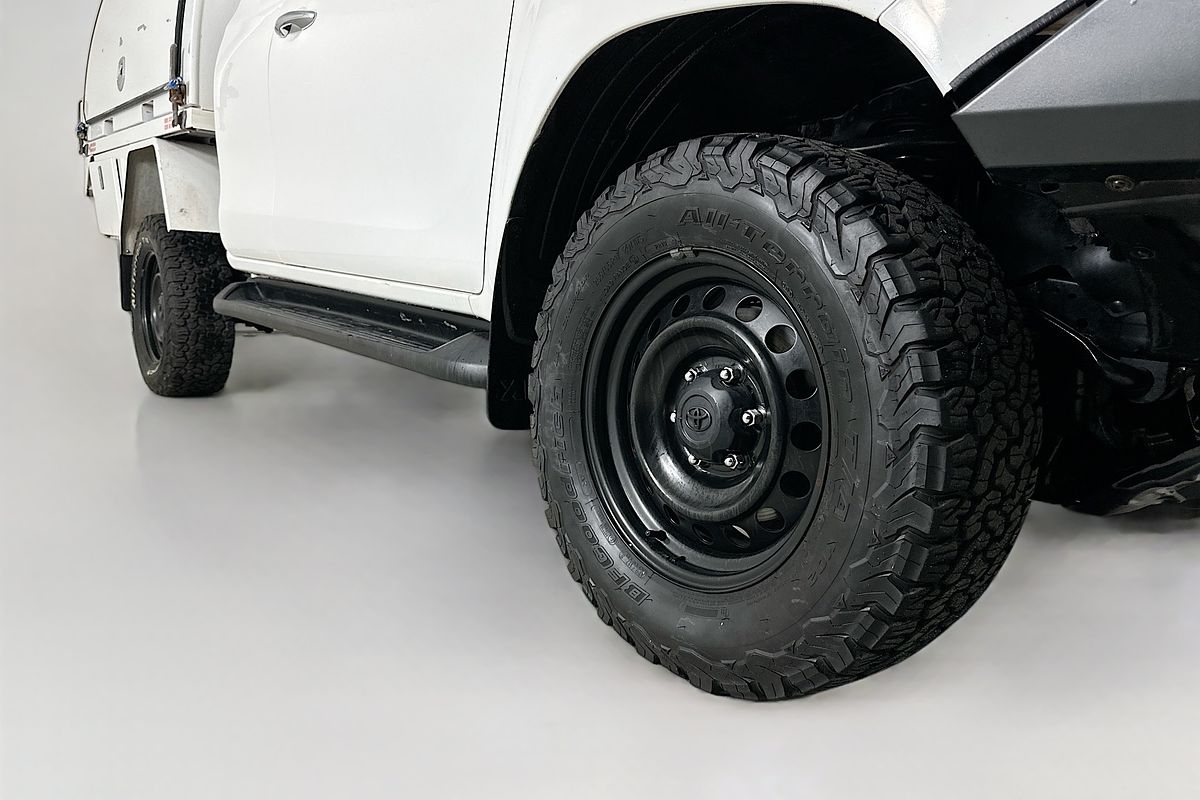 2017 Toyota HILUX SR (4x4) GUN126R 4X4