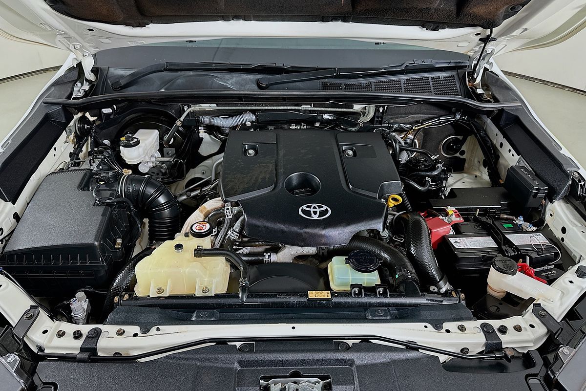 2021 Toyota HILUX SR (4x4) GUN126R FACELIFT 4X4