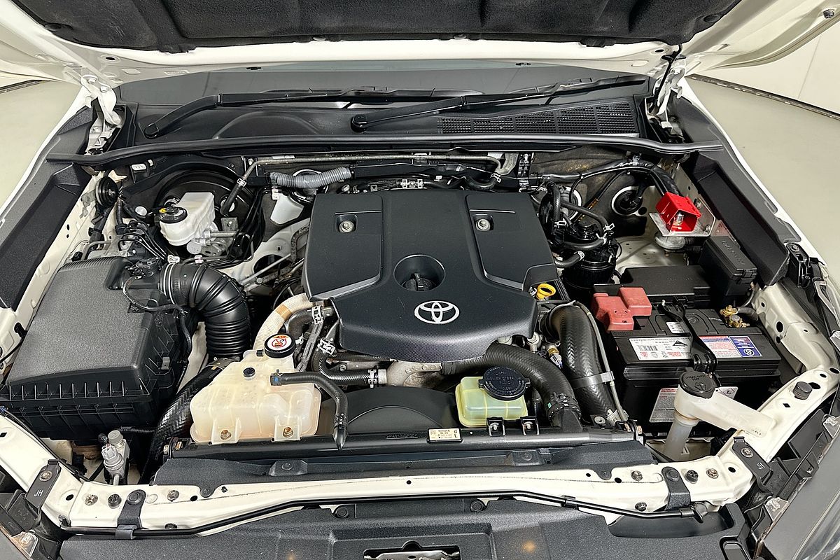 2021 Toyota HILUX SR (4x4) GUN126R FACELIFT 4X4