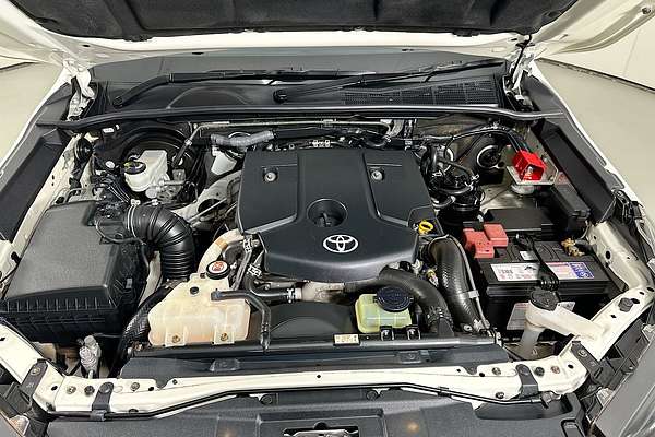 2021 Toyota HILUX SR (4x4) GUN126R FACELIFT 4X4