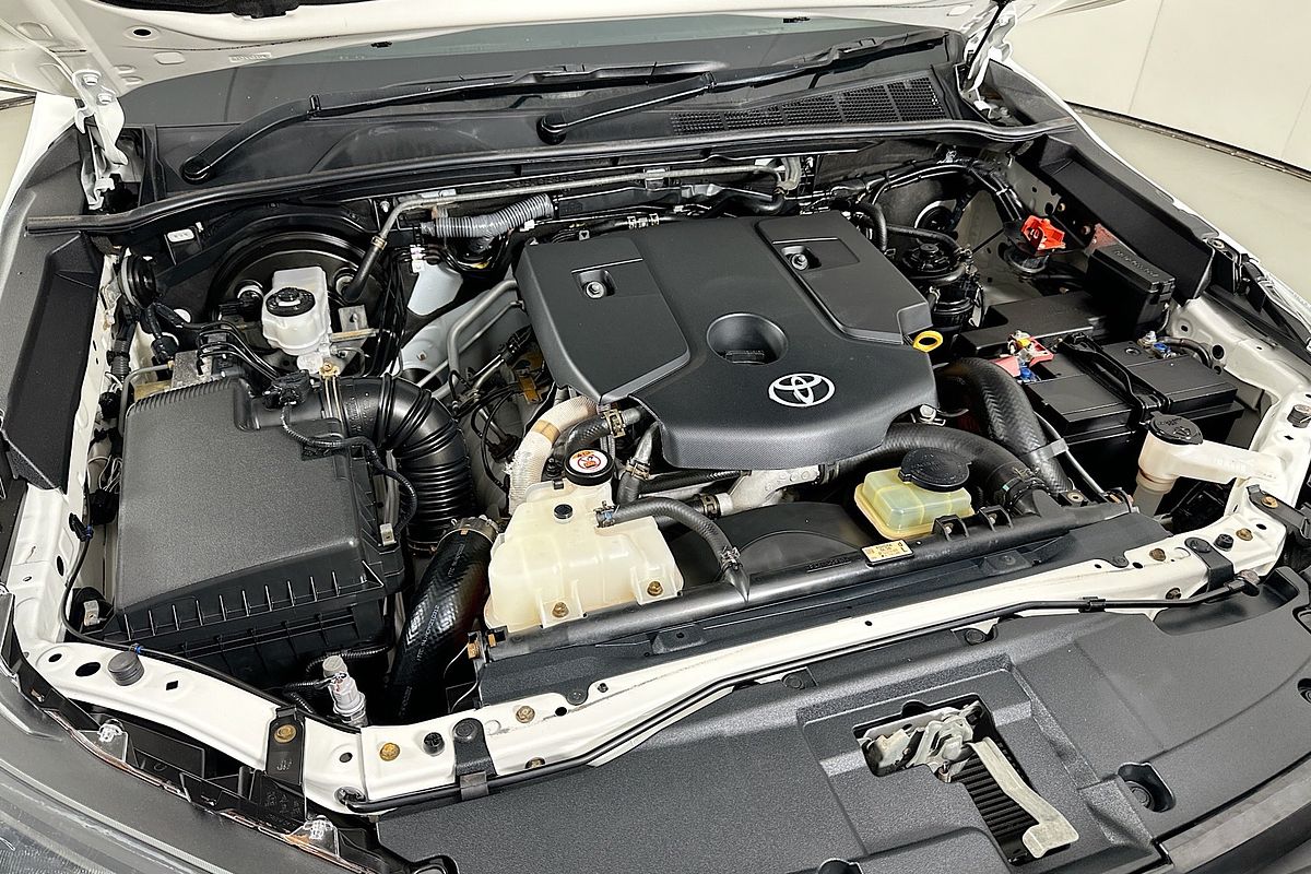 2021 Toyota HILUX SR (4x4) GUN126R FACELIFT 4X4