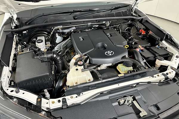 2021 Toyota HILUX SR (4x4) GUN126R FACELIFT 4X4