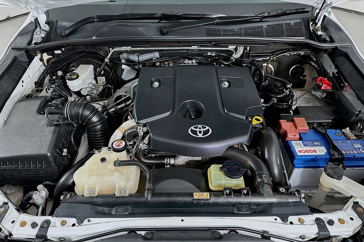 2020 Toyota HILUX SR (4x4) GUN126R MY19 UPGRADE 4X4