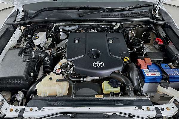 2020 Toyota HILUX SR (4x4) GUN126R MY19 UPGRADE 4X4