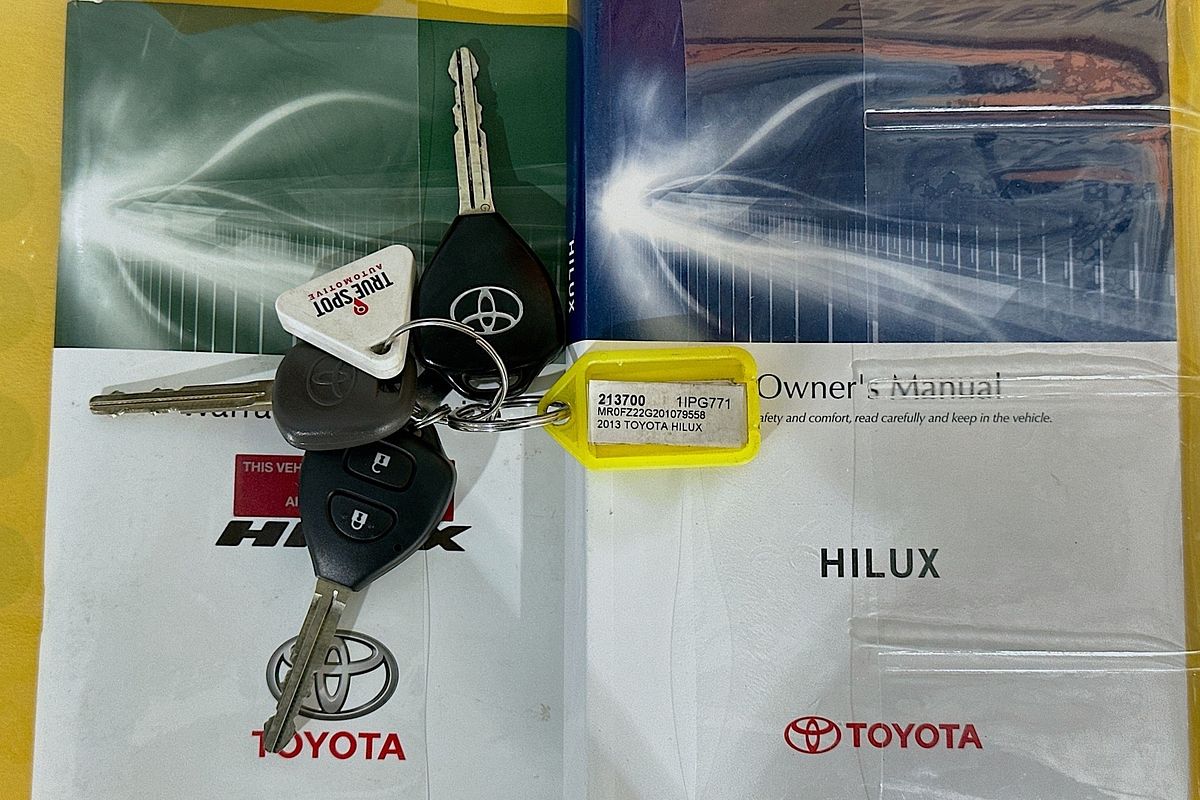 2013 Toyota HILUX SR (4x4) KUN26R MY14 4X4