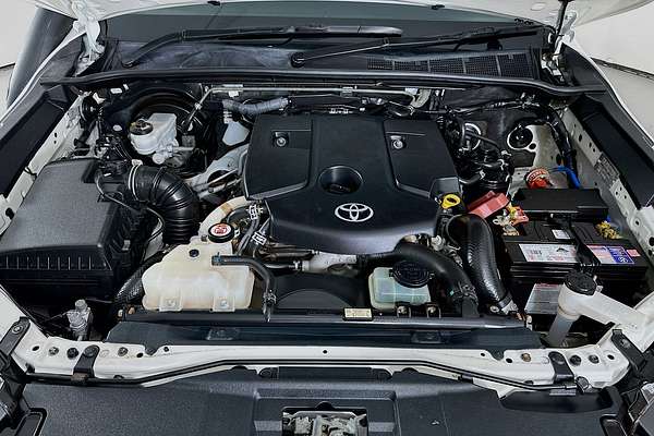 2021 Toyota HILUX SR (4x4) GUN126R 4X4