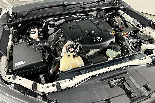 2021 Toyota HILUX SR (4x4) GUN126R 4X4