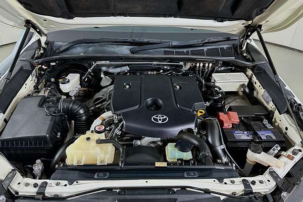 2021 Toyota HILUX SR (4x4) GUN126R 4X4