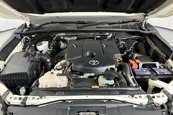 2021 Toyota HILUX SR (4x4) GUN126R FACELIFT 4X4