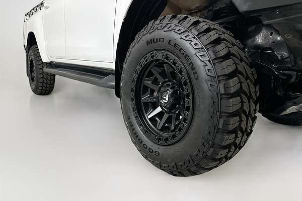 2019 Toyota HILUX SR (4x4) GUN126R MY19 4X4