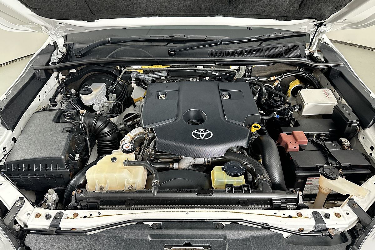 2019 Toyota HILUX SR (4x4) GUN126R MY19 4X4