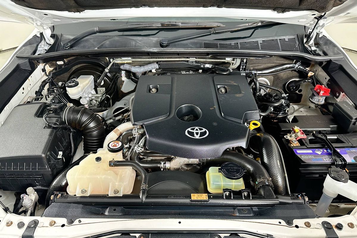 2018 Toyota HILUX SR (4x4) GUN126R MY17 4X4
