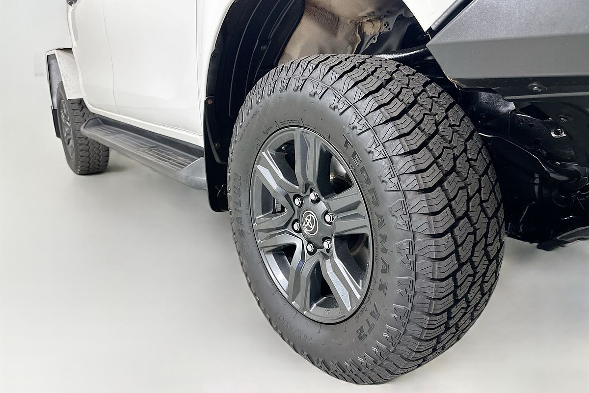 2019 Toyota HILUX SR (4x4) GUN126R MY19 4X4