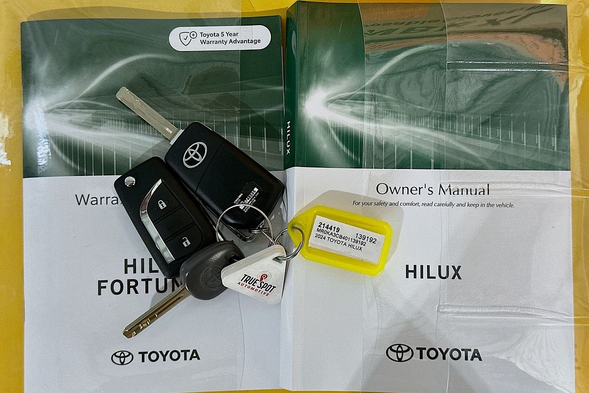 2024 Toyota HILUX SR (4x4) GUN126R 4X4