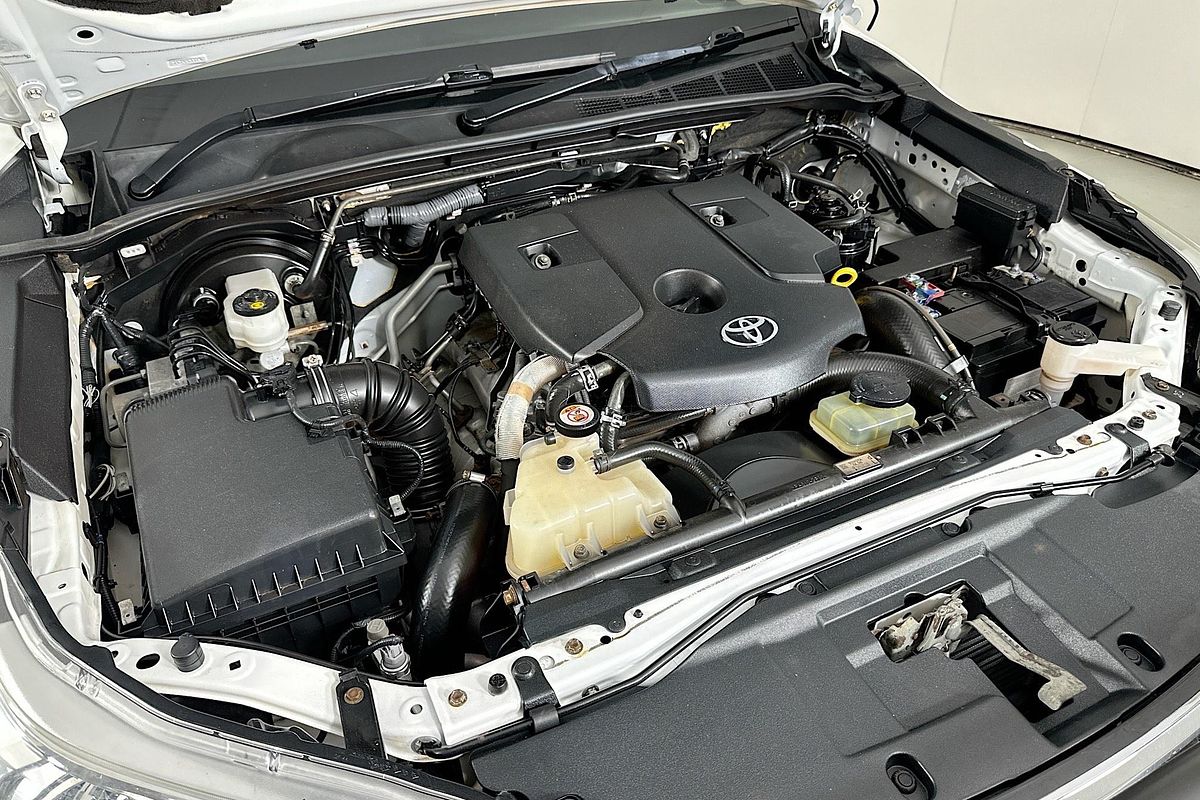 2019 Toyota HILUX SR (4x4) GUN126R MY19 4X4