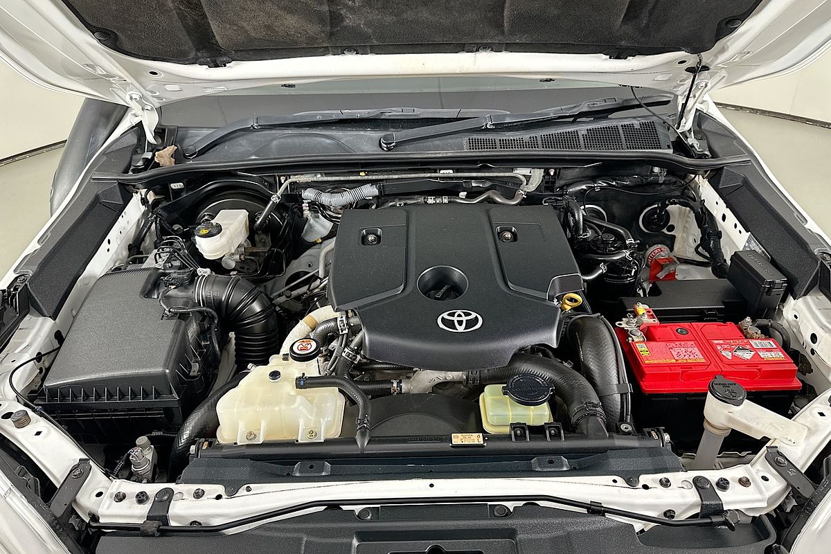 2020 Toyota HILUX SR (4x4) GUN126R MY19 UPGRADE 4X4