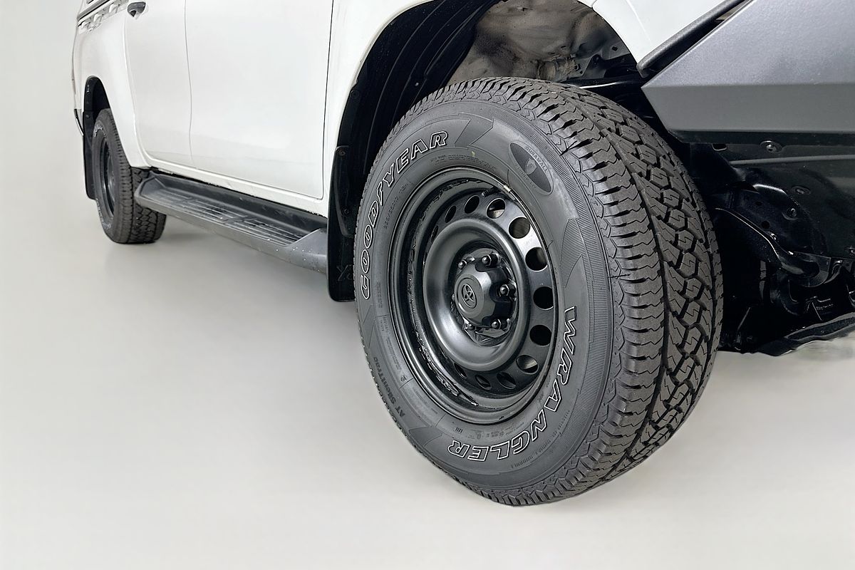 2020 Toyota HILUX SR (4x4) GUN126R MY19 UPGRADE 4X4