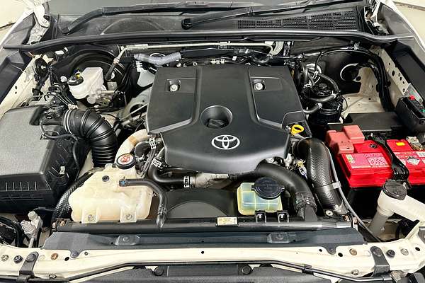 2021 Toyota HILUX SR (4x4) GUN126R FACELIFT 4X4