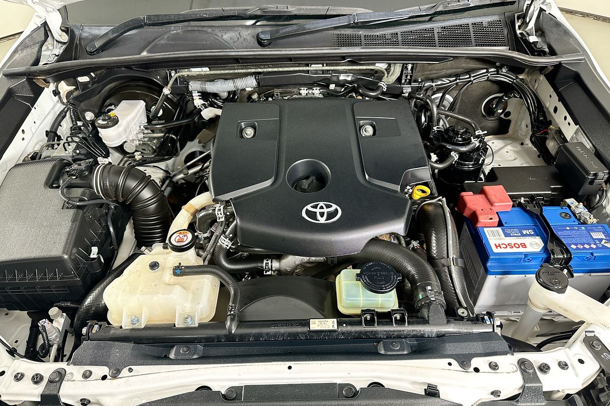 2020 Toyota HILUX SR (4x4) GUN126R MY19 4X4